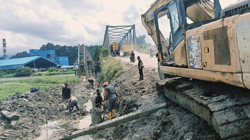 Proyek Penanganan Oprit Jembatan Bulu Perindu Tuai Sorotan, Pemda Dianggap Terlalu Manjakan Kontraktor